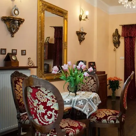 Red Carpet Premium Bed & Breakfast 3*