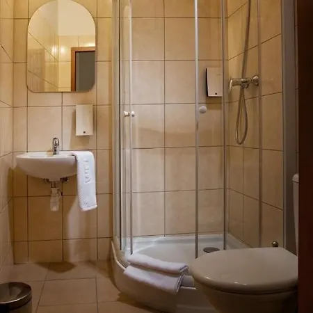 Red Carpet Premium 3*