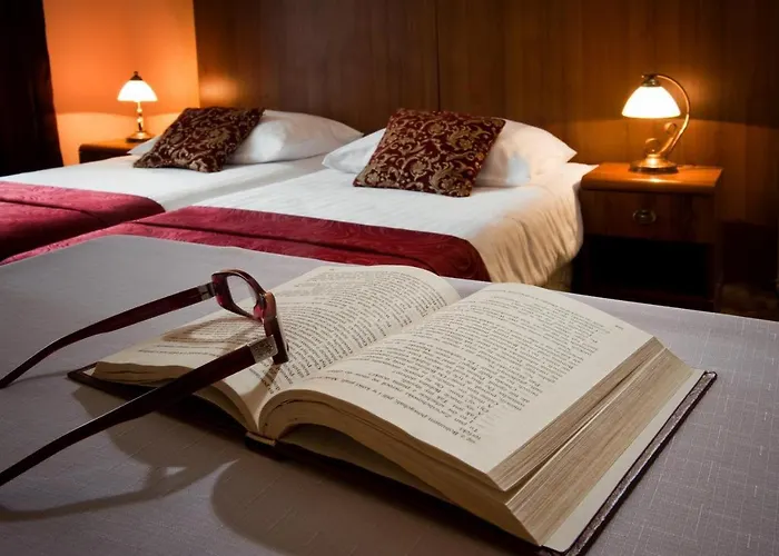 Red Carpet Premium كراكوفيا