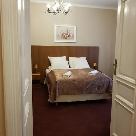 Red Carpet Premium فندق مبيت وإفطار كراكوفيا